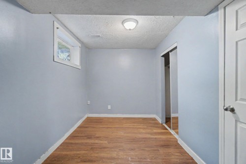 6237 13 Avenue Nw, Edmonton, AB 