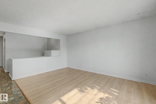 6237 13 Avenue Nw, Edmonton, AB 