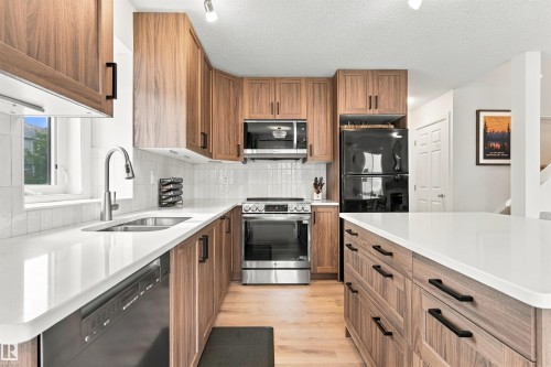 #60 120 Magrath Rd Nw, Edmonton, AB 