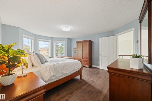 745 Todd Landing Nw, Edmonton, AB 