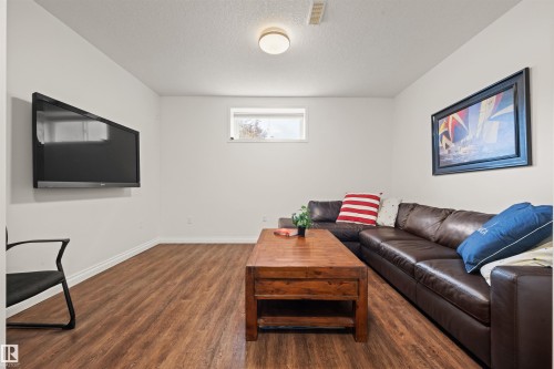 745 Todd Landing Nw, Edmonton, AB 