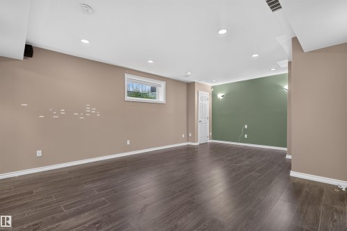 11910 93 Street Nw, Edmonton, AB 