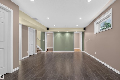 11910 93 Street Nw, Edmonton, AB 