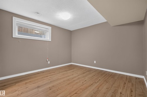 11910 93 Street Nw, Edmonton, AB 