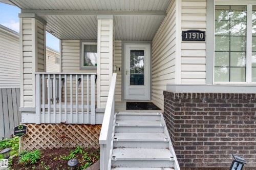 11910 93 Street Nw, Edmonton, AB 