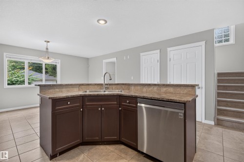 11910 93 Street Nw, Edmonton, AB 