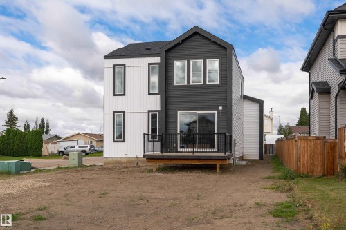 84 Maple Crescent, Gibbons, AB 