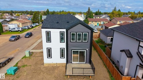 84 Maple Crescent, Gibbons, AB 