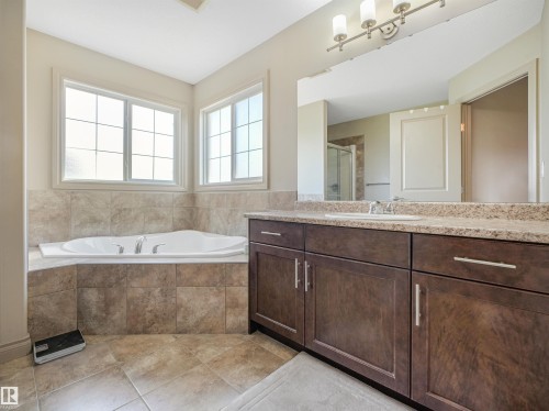 3897 Gallinger Loop Nw, Edmonton, AB 