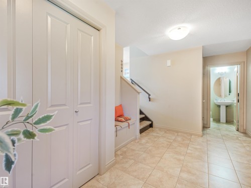 3897 Gallinger Loop Nw, Edmonton, AB 