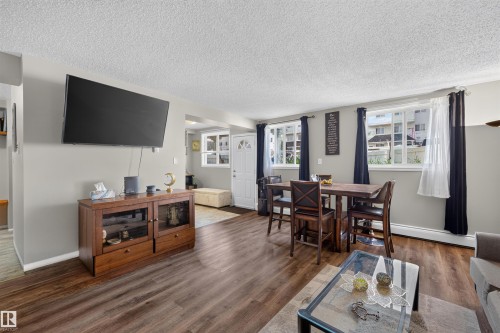 #102 14520 52 St Nw, Edmonton, AB - Indoor Photo Showing Other Room