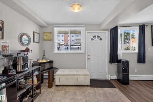 #102 14520 52 St Nw, Edmonton, AB - Indoor