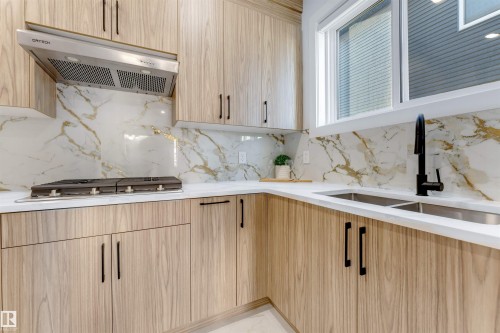 204 Falcon Crescent, Leduc, AB 