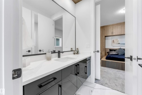 204 Falcon Crescent, Leduc, AB 