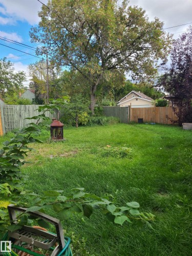 11143 127 Street Nw, Edmonton, AB 
