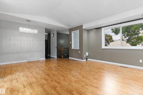 500 Willow Court Nw, Edmonton, AB 