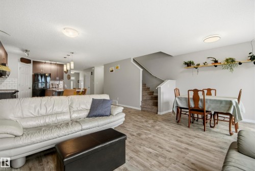 3805 Powell Wynd Sw, Edmonton, AB - Indoor Photo Showing Living Room