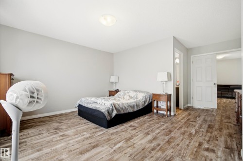 3805 Powell Wynd Sw, Edmonton, AB - Indoor Photo Showing Bedroom