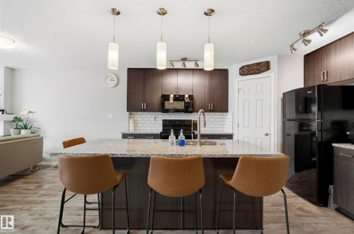 3805 Powell Wynd Sw, Edmonton, AB - Indoor Photo Showing Kitchen