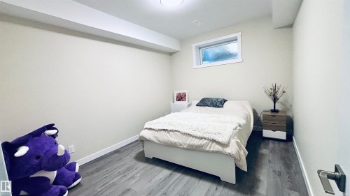 1515 68 Street Sw, Edmonton, AB 