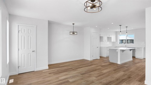 70 Elliott Wynd, Fort Saskatchewan, AB - Indoor Photo Showing Kitchen