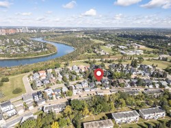 8743 STRATHEARN Drive NW  Edmonton, AB T6C 4C8