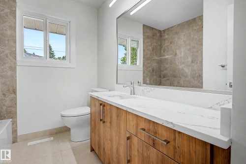 5707 90 Avenue Nw, Edmonton, AB 
