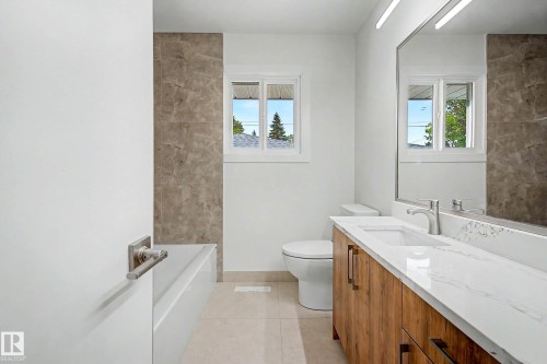 5707 90 Avenue Nw, Edmonton, AB 
