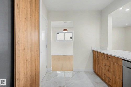 5707 90 Avenue Nw, Edmonton, AB 
