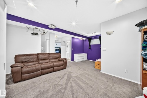 1115 80 Street Sw, Edmonton, AB 