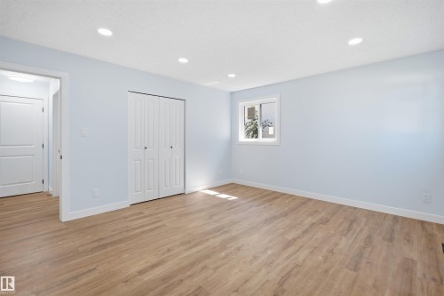 1720 49A Street Nw, Edmonton, AB 