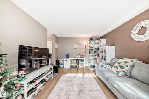 #102 10149 83 Av Nw, Edmonton, AB 