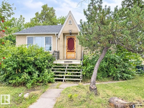 12113 127 Street NW  Edmonton, AB T5L 0Z6