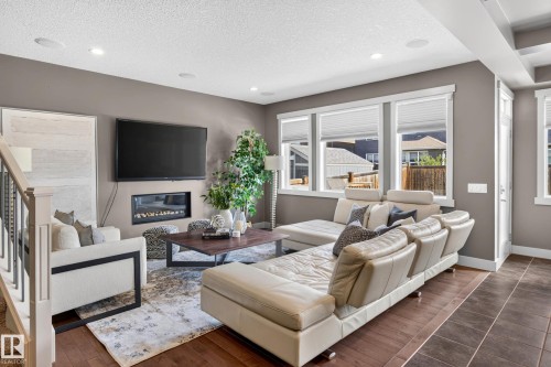 4394 Crabapple Crescent Sw, Edmonton, AB 