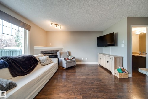 12218 16 Avenue Sw, Edmonton, AB 