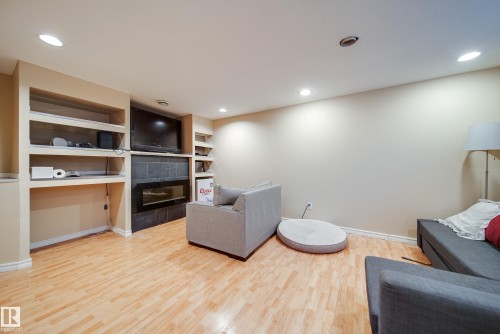 12218 16 Avenue Sw, Edmonton, AB 