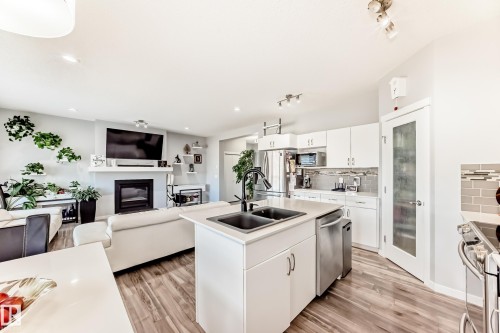 16320 12 Avenue Sw, Edmonton, AB 