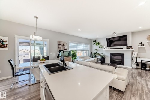 16320 12 Avenue Sw, Edmonton, AB 