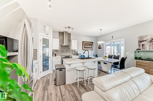 16320 12 Avenue Sw, Edmonton, AB 