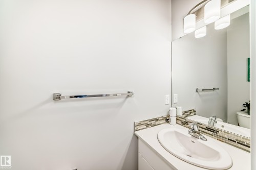 16320 12 Avenue Sw, Edmonton, AB 