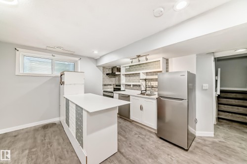 16320 12 Avenue Sw, Edmonton, AB 