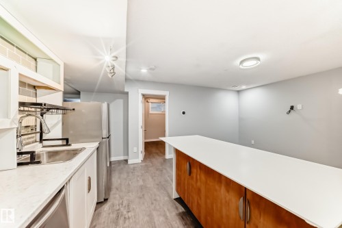 16320 12 Avenue Sw, Edmonton, AB 