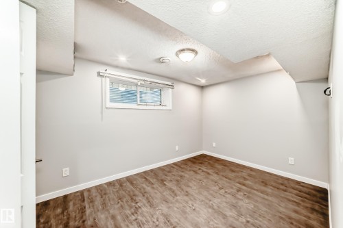 16320 12 Avenue Sw, Edmonton, AB 