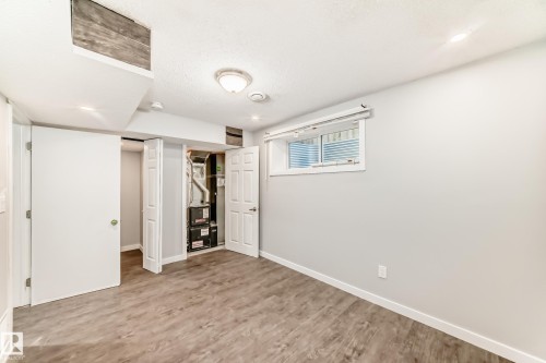 16320 12 Avenue Sw, Edmonton, AB 