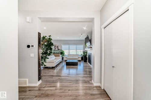16320 12 Avenue Sw, Edmonton, AB 