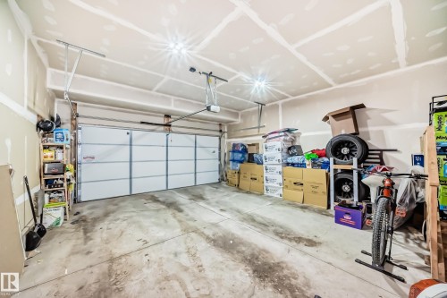 16320 12 Avenue Sw, Edmonton, AB 