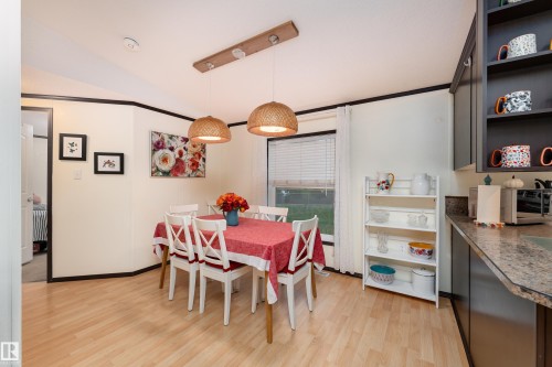 422 Oak Wood Crescent Northwest, Edmonton, AB 