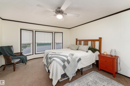 422 Oak Wood Crescent Northwest, Edmonton, AB 