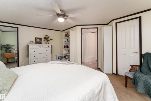 422 Oak Wood Crescent Northwest, Edmonton, AB 