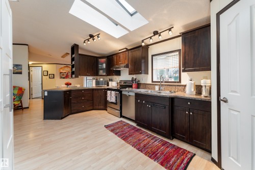 422 Oak Wood Crescent Northwest, Edmonton, AB 